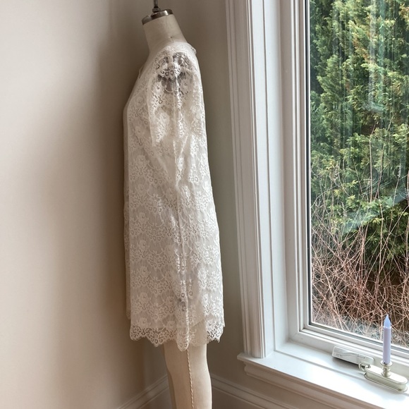 Forever 21 Lace mini Dress - Picture 2 of 5